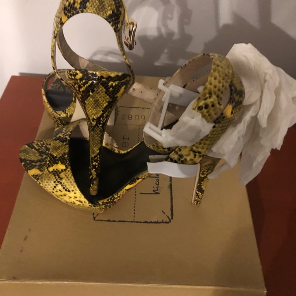 Nicole Miller Yellow Clark Platform Sandal 10 - Picture 5 of 7